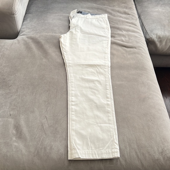 Banana Republic | White Aiden Chino Pants | 100% Cotton | Size 34W x 32 L | - Picture 4 of 11